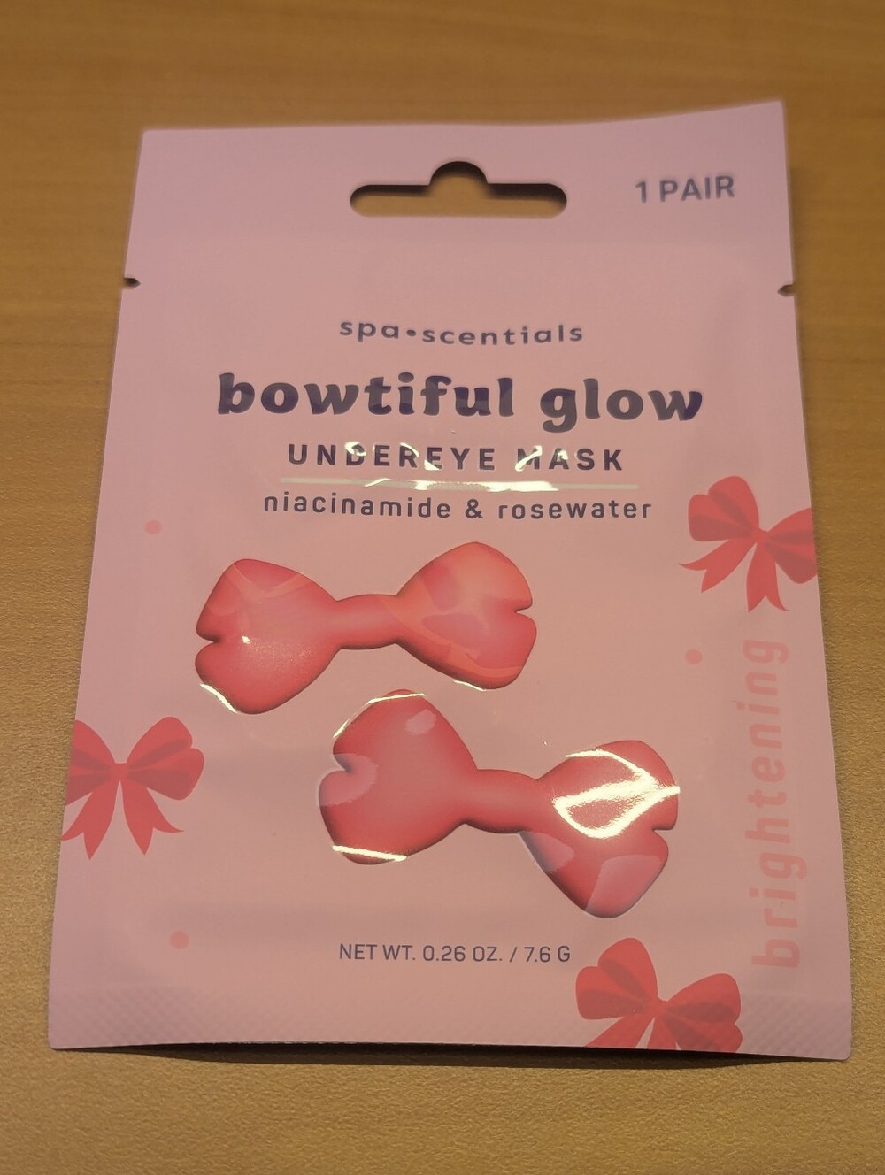 Bow Shaped Under Eye Mask NWT!